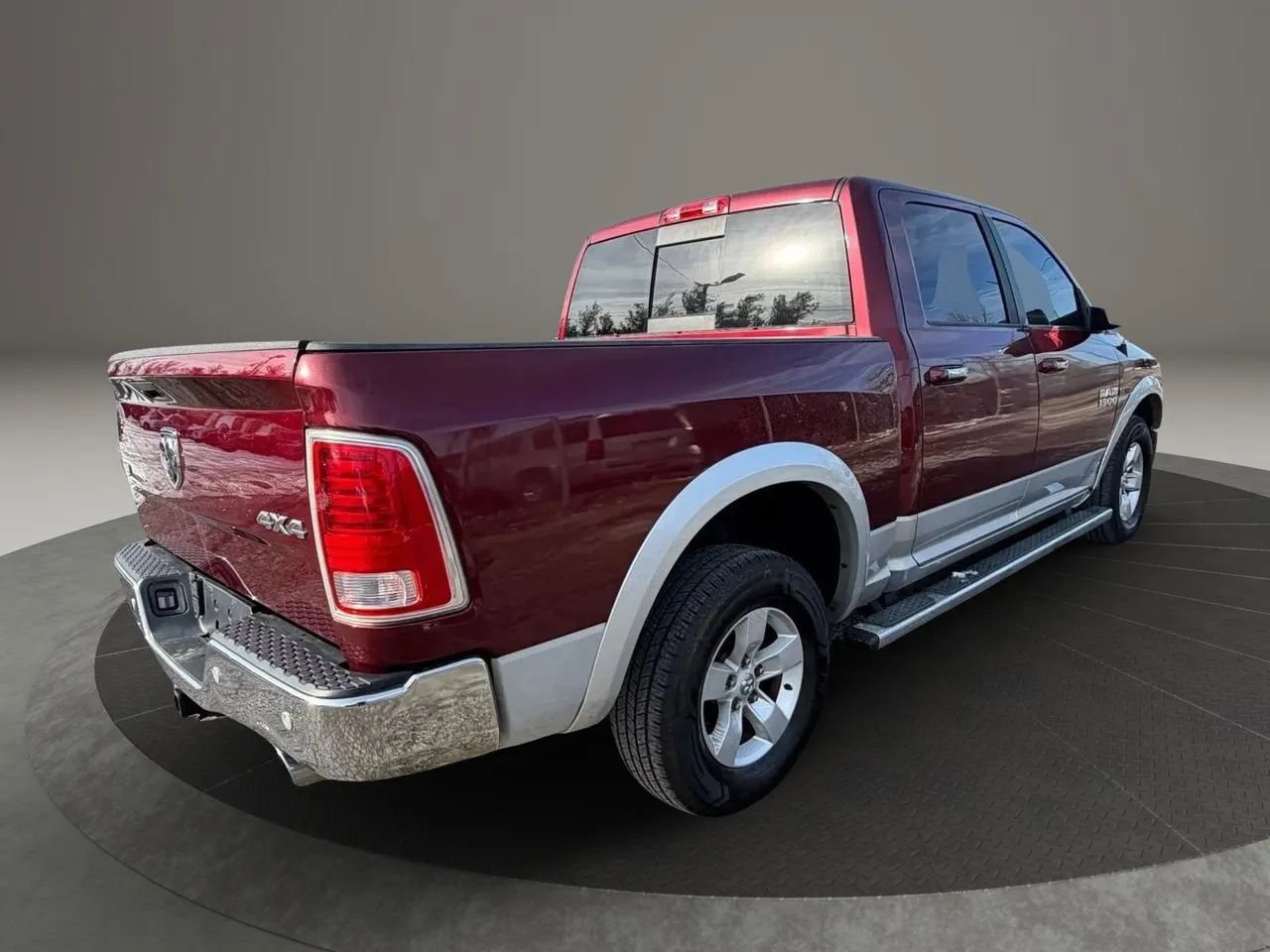 Used 2017 RAM 1500 Laramie image 4