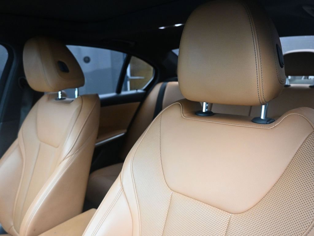 Used 2023 BMW M340i w/ Shadowloine Package image 34