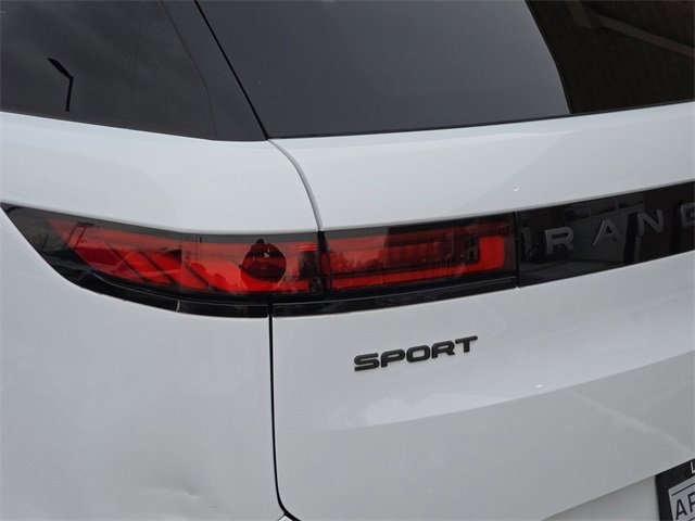 Used 2024 Land Rover Range Rover Sport Dynamic SE image 34
