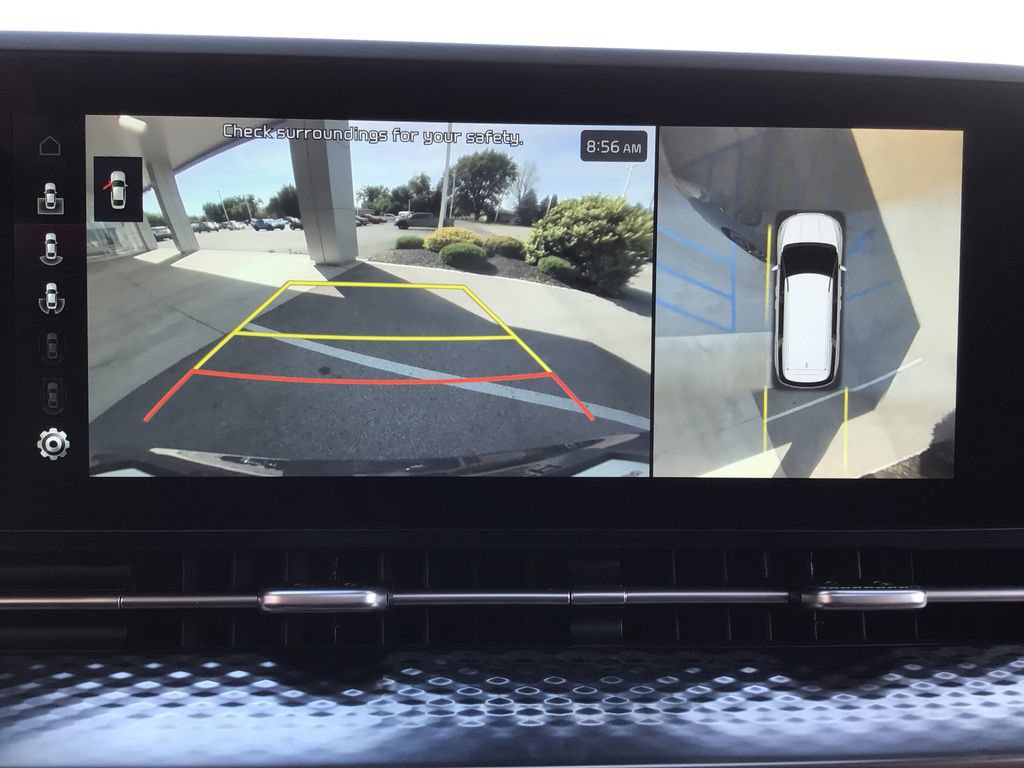 Used 2023 Kia Carnival SX Prestige FWD image 27