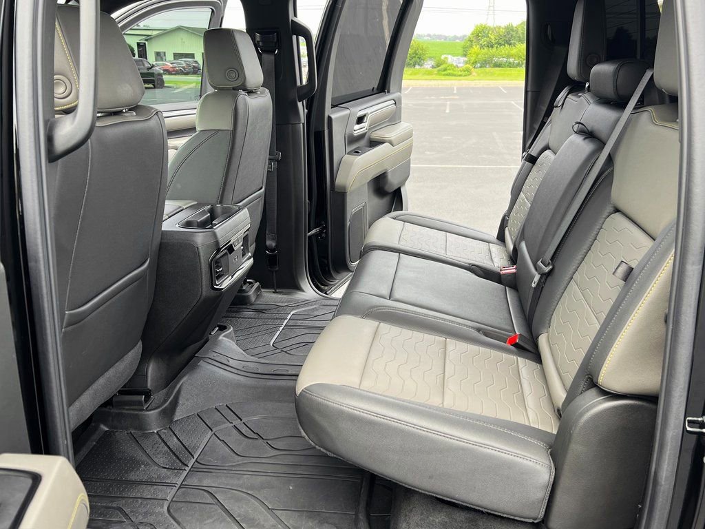 Used 2024 Chevrolet Silverado 2500 ZR2 w/ Technology Package image 20