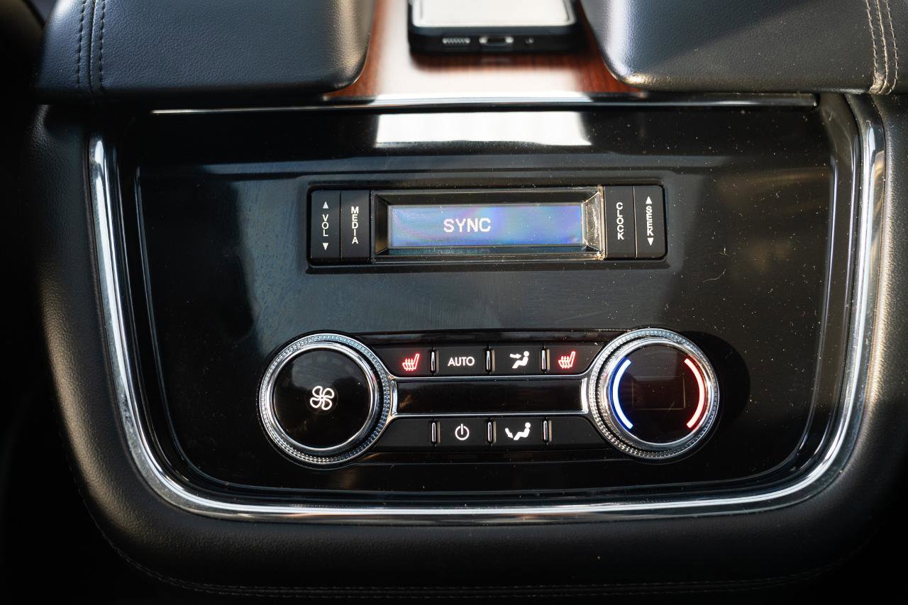 Used 2018 Lincoln Navigator Reserve w/ Technology Package image 30