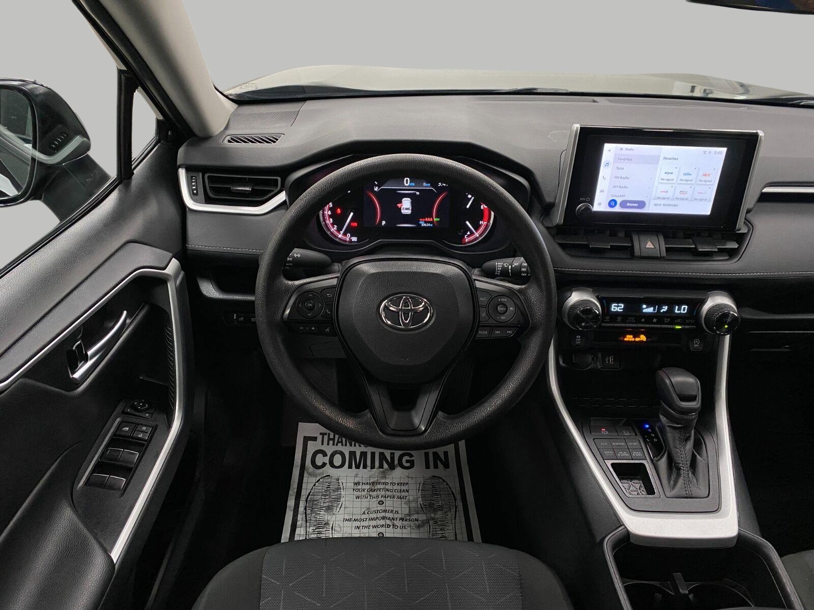 Used 2025 Toyota RAV4 XLE AWD/4WD image 13