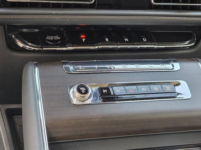 Used 2025 Lincoln Aviator Reserve w/ Luxury Package image 22