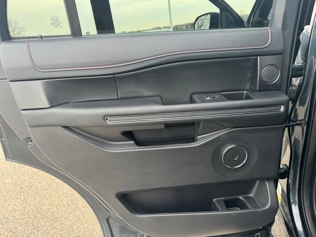 Certified 2024 Ford Expedition Limited image 25