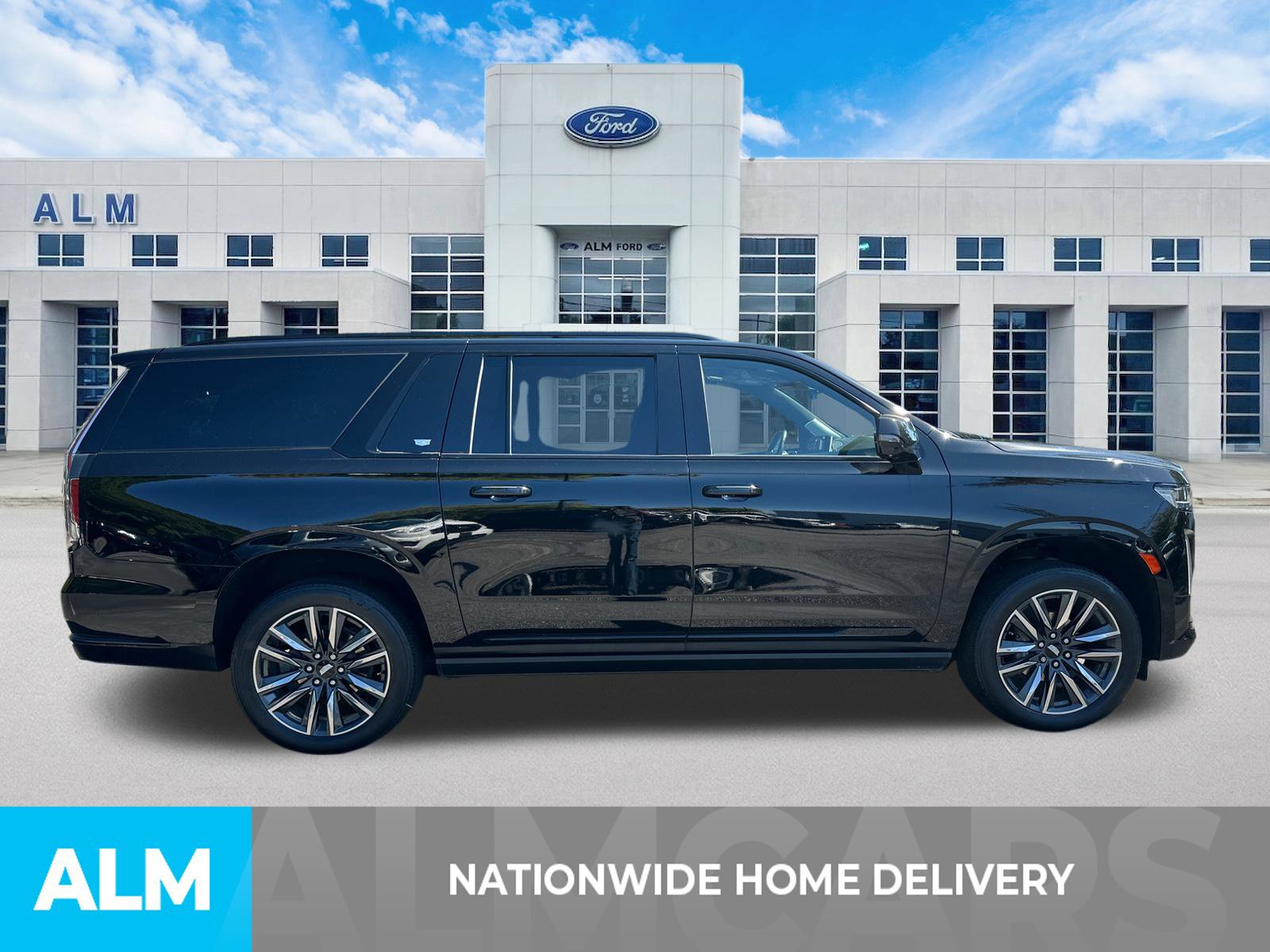 Used 2023 Cadillac Escalade ESV Sport Platinum AWD/4WD image 4