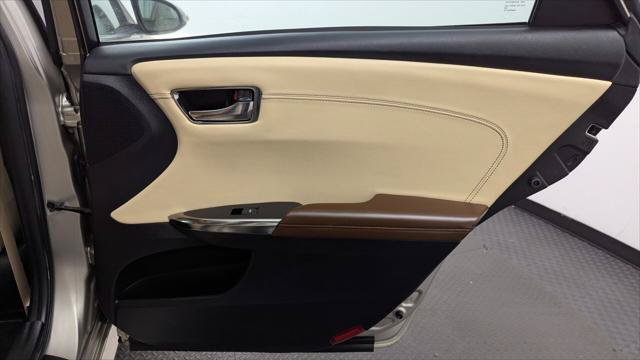 Used 2017 Toyota Avalon Limited FWD image 19