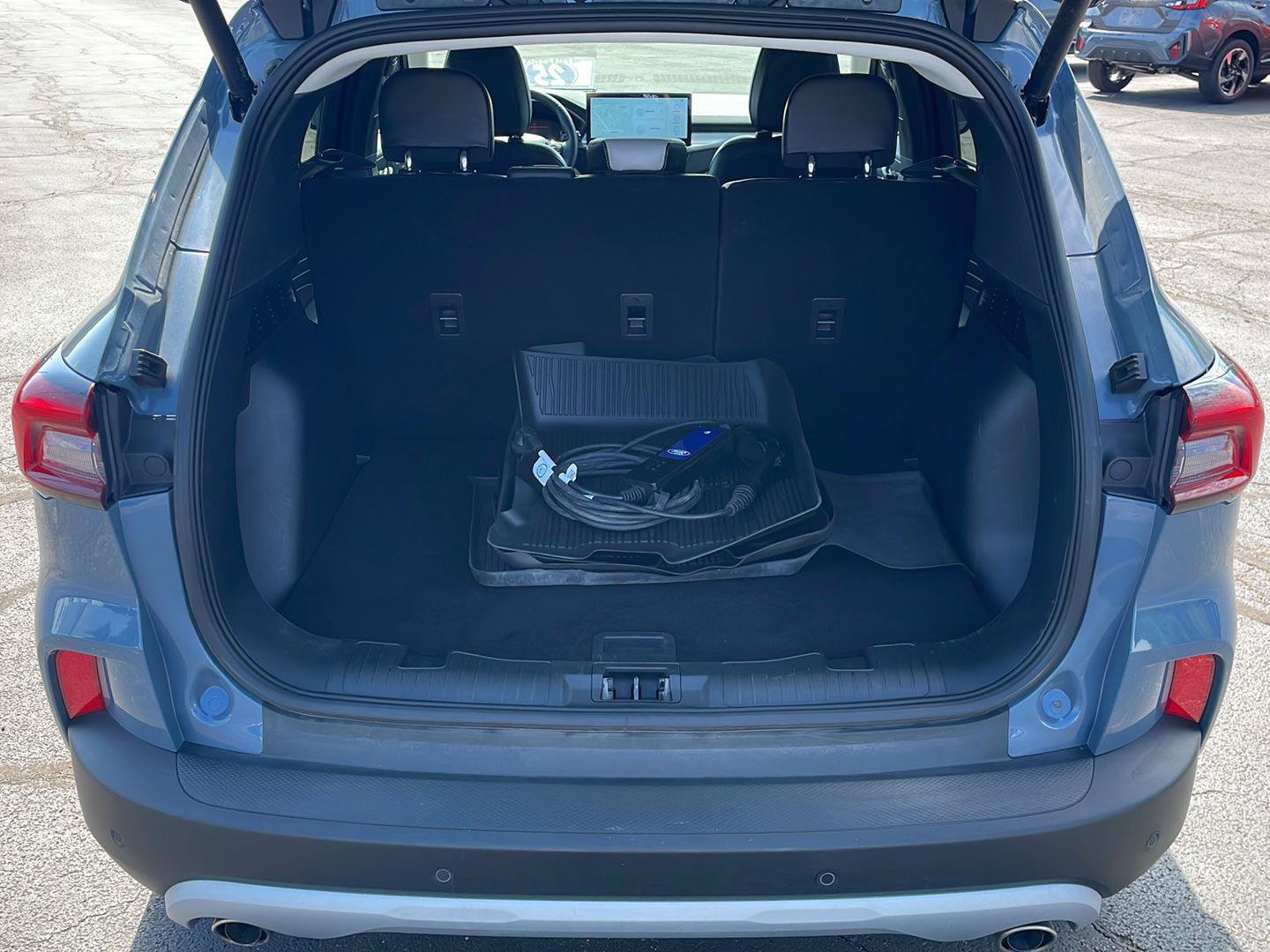 Used 2025 Ford Escape SE FWD image 28