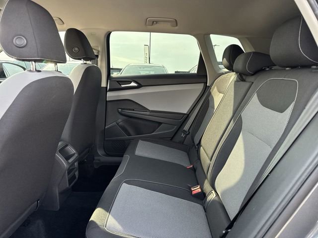 Used 2022 Volkswagen Taos S image 9