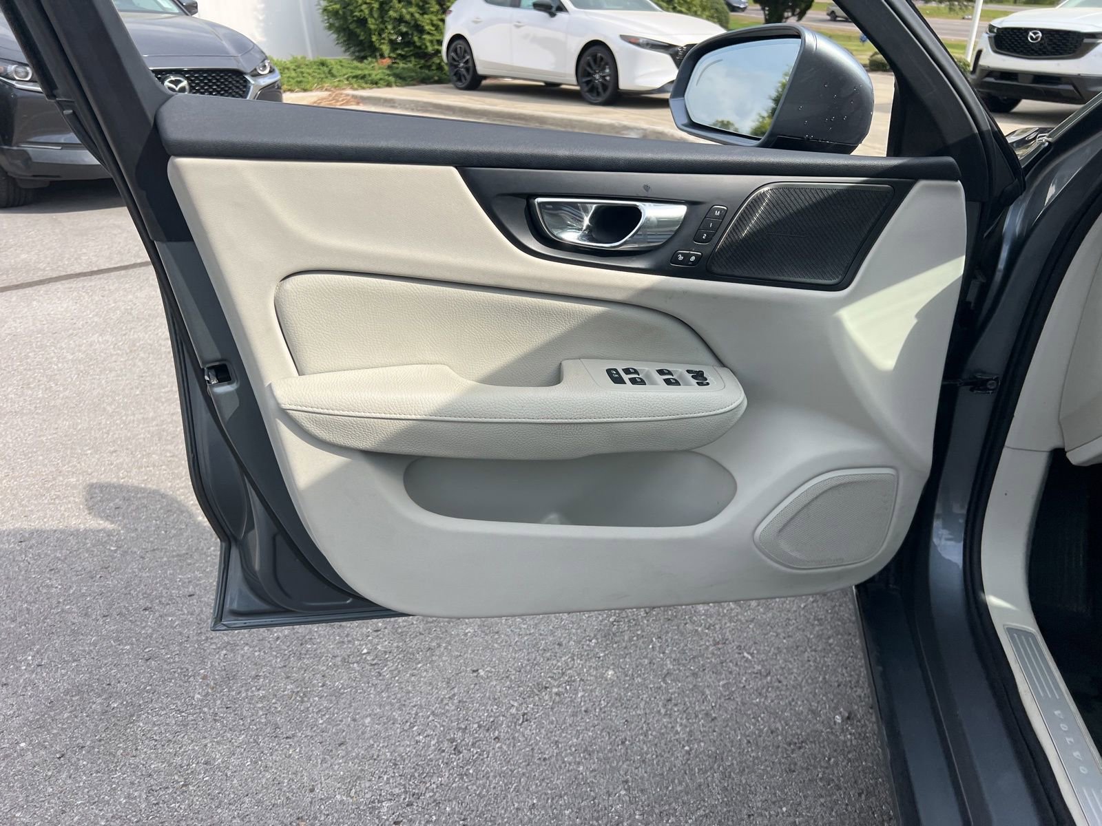 Used 2021 Volvo S60 T5 Momentum w/ Protection Package Premier image 24