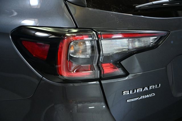 Used 2025 Subaru Outback Premium AWD/4WD image 19