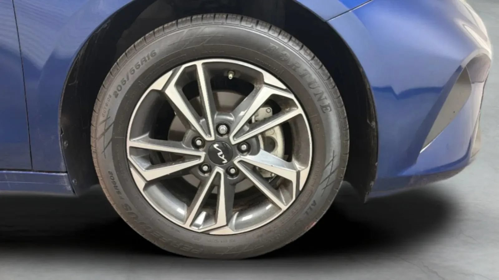 Used 2024 Kia Forte LXS w/ LXS Technology Package FWD image 25
