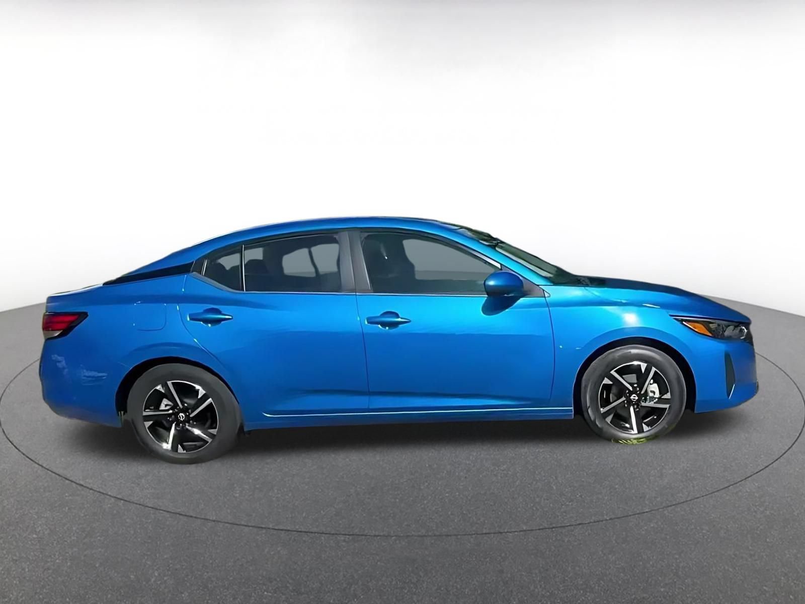 Used 2025 Nissan Sentra SV FWD image 16