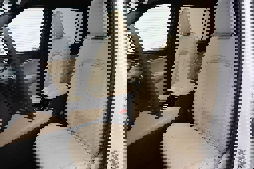 Used 2023 Jeep Grand Cherokee L Limited image 16