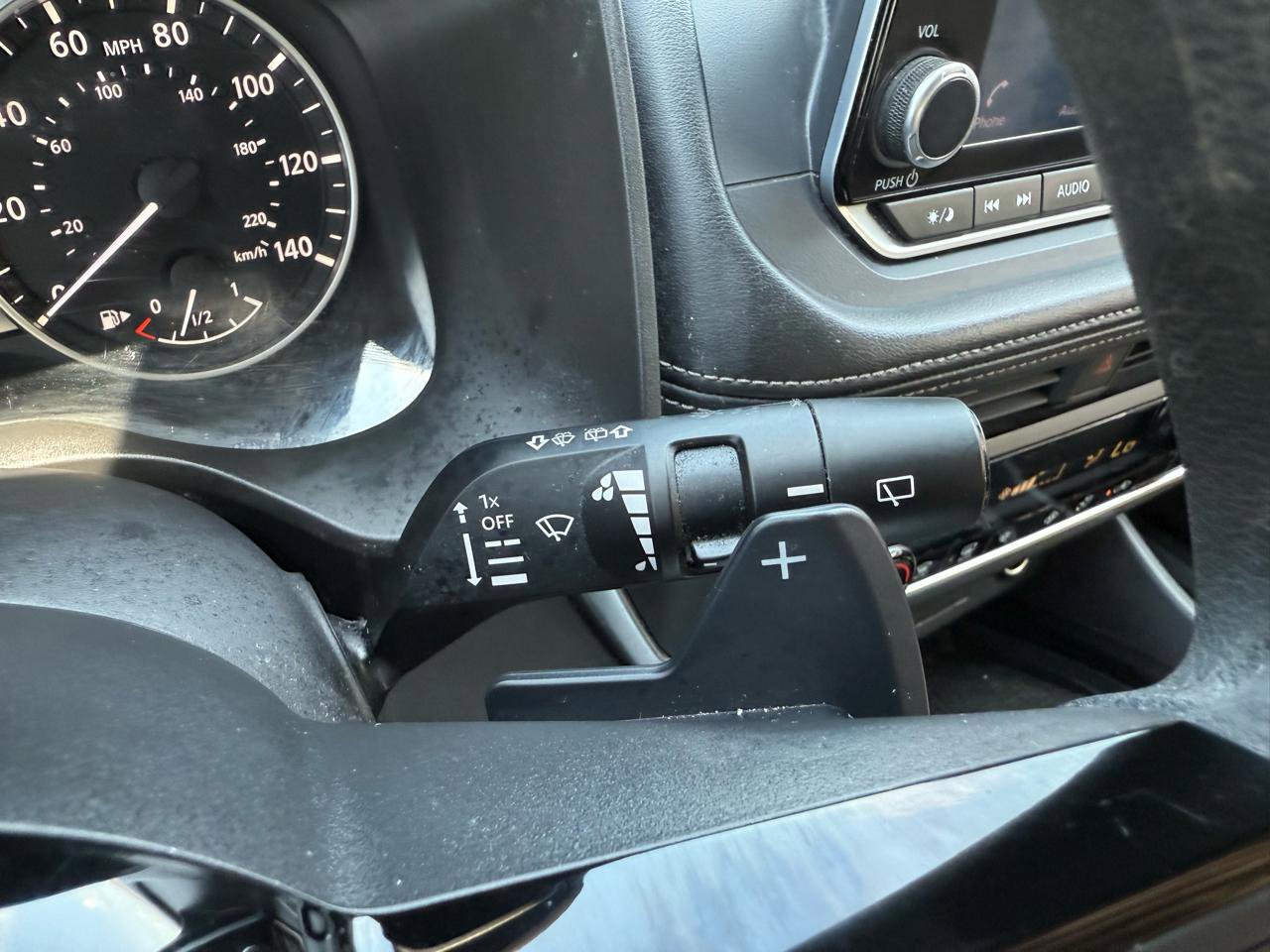 Used 2023 Nissan Rogue SV FWD image 24