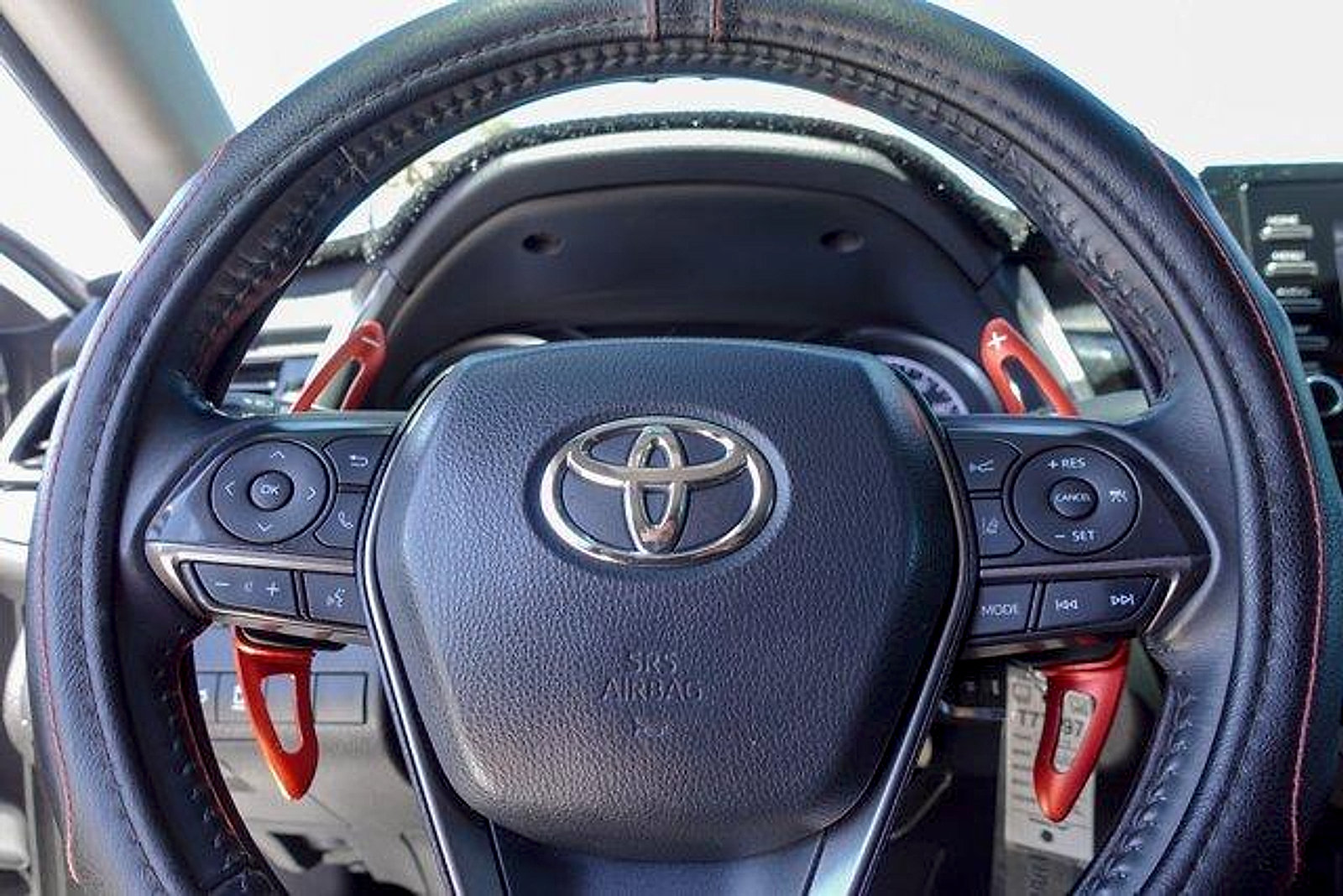 Used 2022 Toyota Camry SE FWD image 14