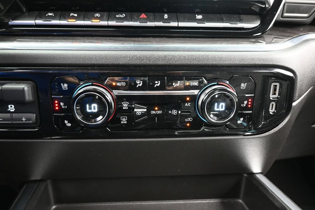 Used 2022 Chevrolet Silverado 1500 LTZ RWD image 32