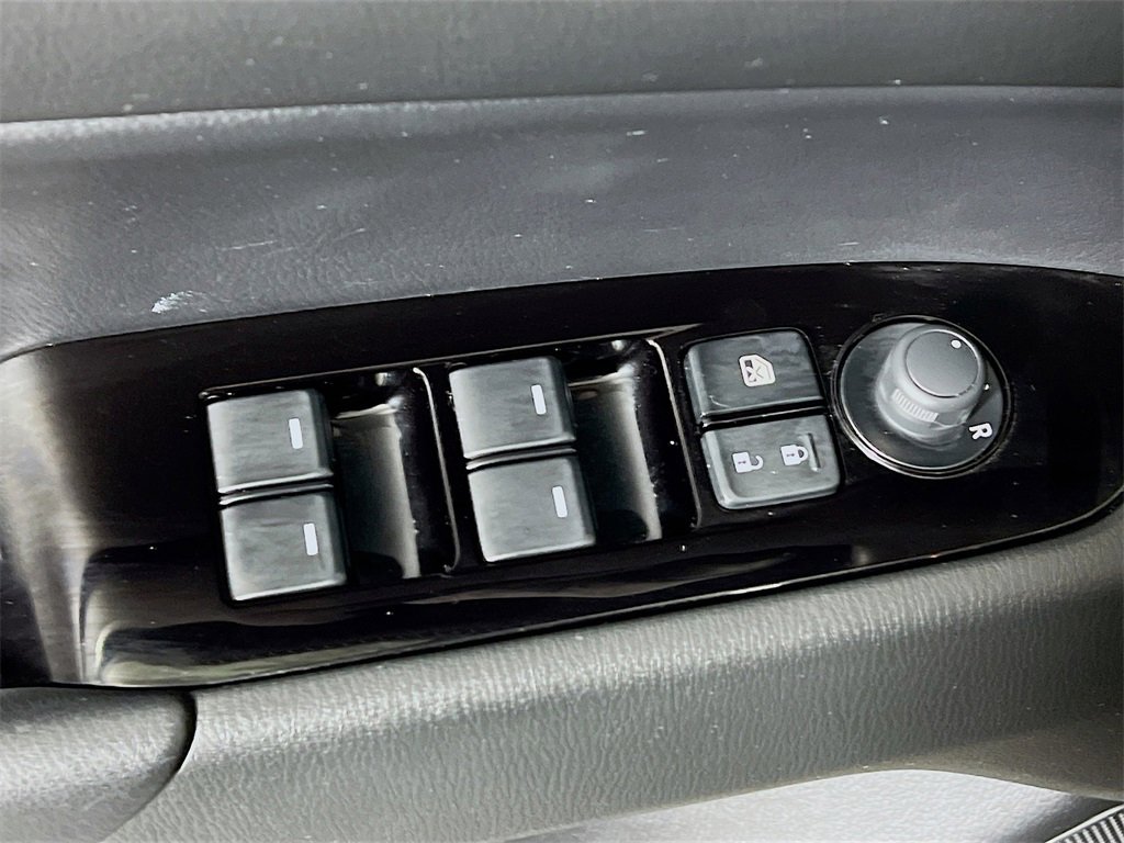 Used 2025 MAZDA CX-5 AWD 2.5 S w/ Preferred Package image 16