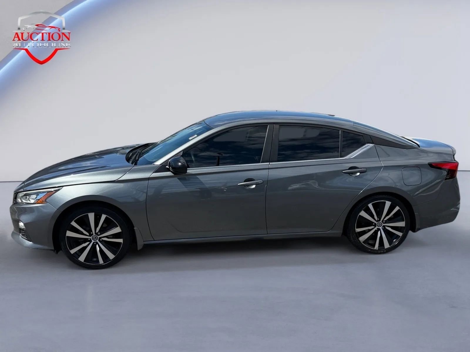 Used 2020 Nissan Altima 2.5 SR image 2
