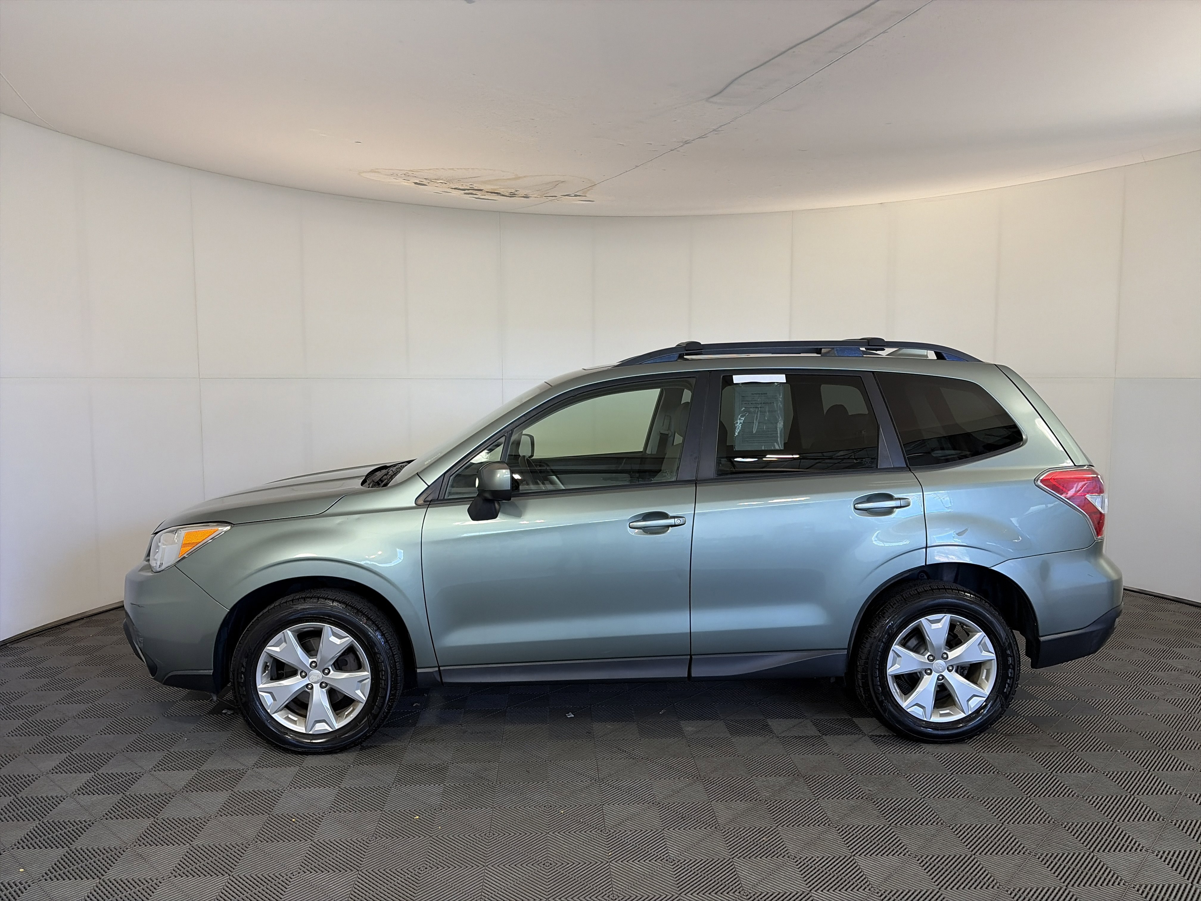 Used 2016 Subaru Forester 2.5i Premium w/ All-Weather Package image 8
