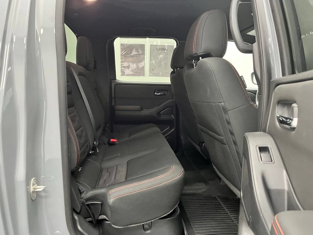 Used 2023 Nissan Frontier PRO-4X w/ Pro Convenience Package AWD/4WD image 32