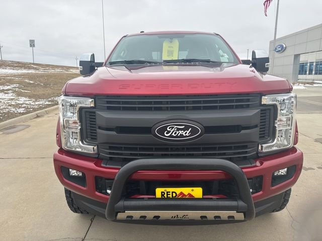 Used 2017 Ford F250 Lariat w/ Chrome Package image 8