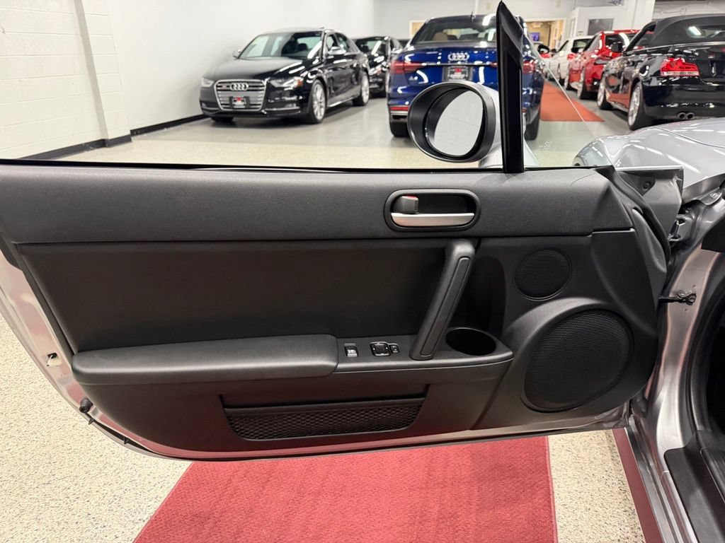 Used 2011 MAZDA MX-5 Miata Sport RWD image 27