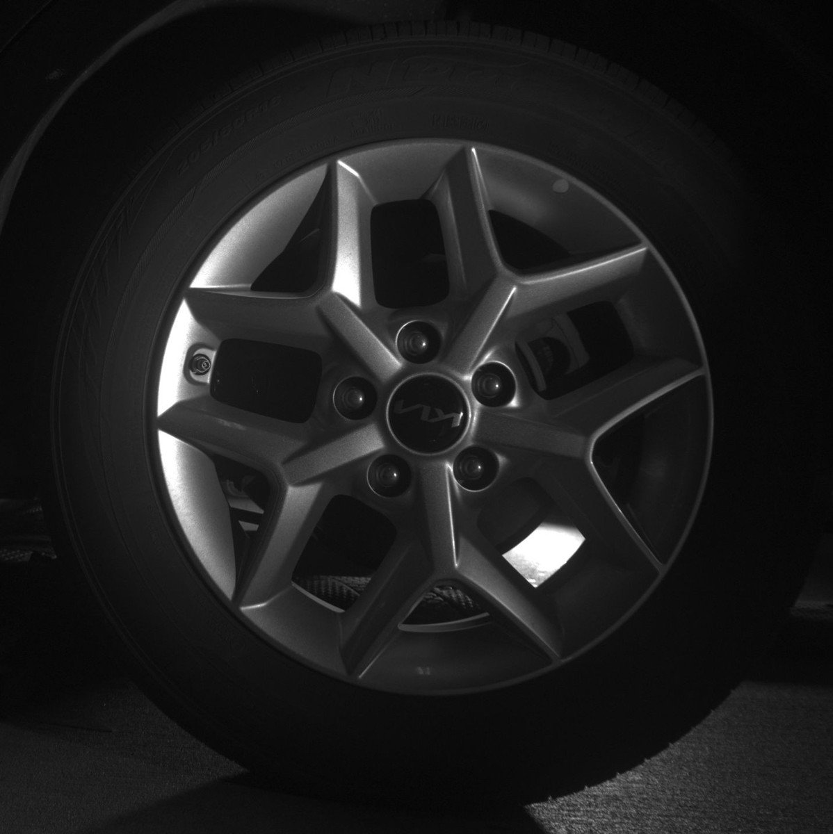 Used 2025 Kia Soul LX w/ LX Technology Package FWD image 14
