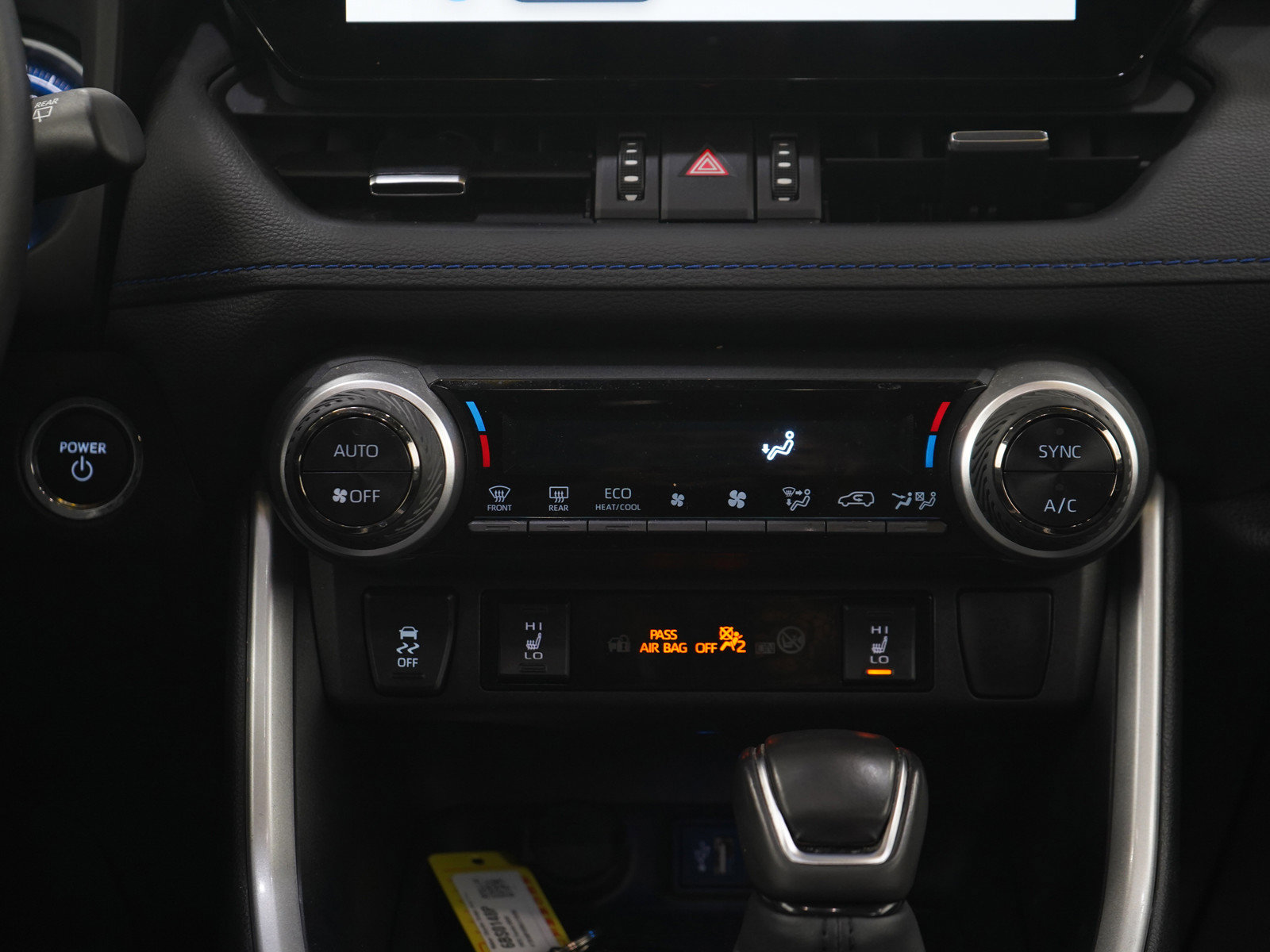 Used 2025 Toyota RAV4 XSE w/ Weather Package AWD/4WD image 16