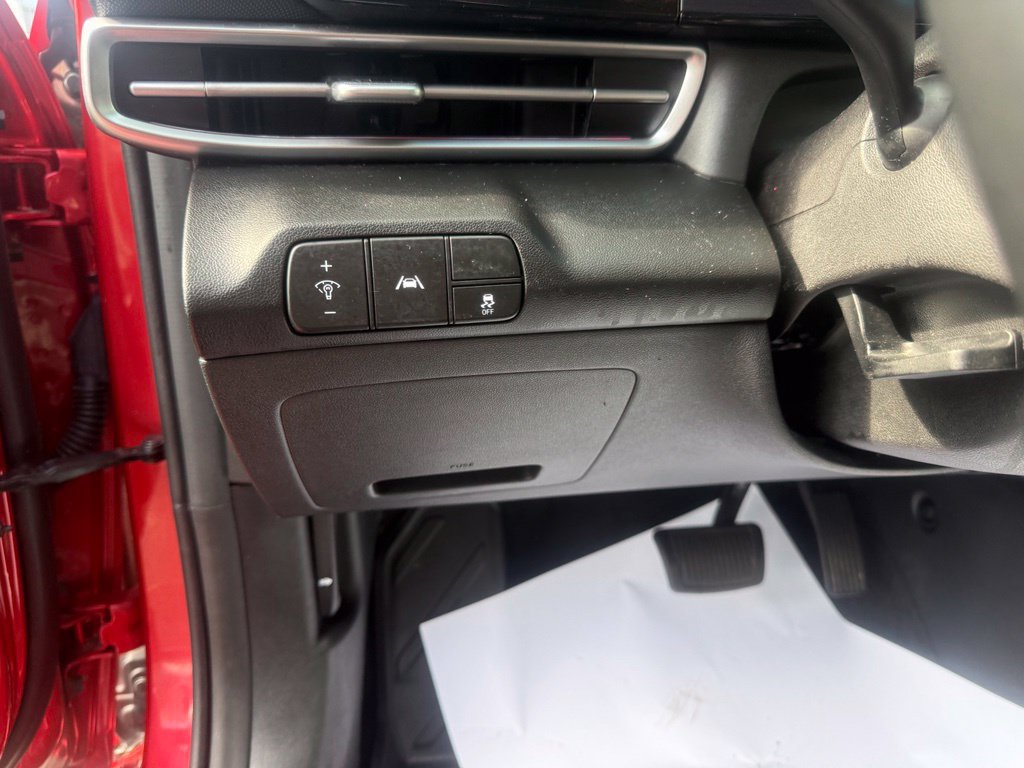 Used 2023 Hyundai Elantra Limited FWD image 14