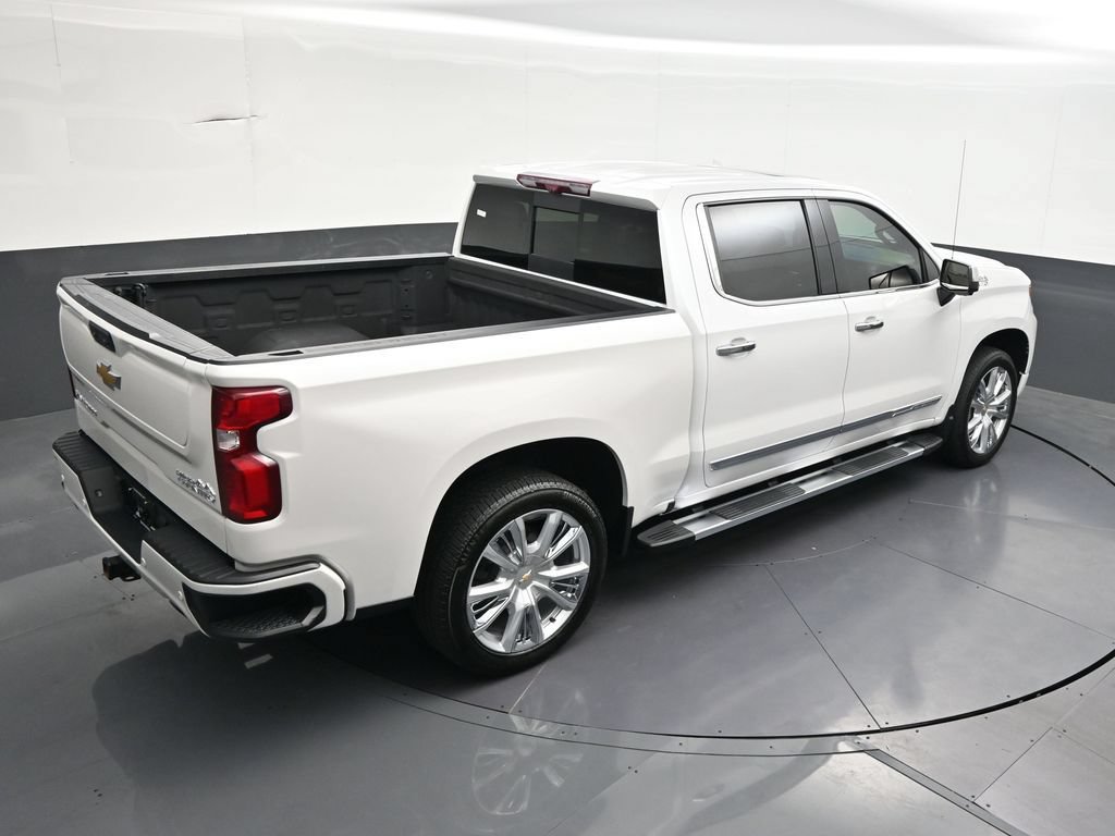 Used 2024 Chevrolet Silverado 1500 High Country w/ High Country Premium Package AWD/4WD image 20