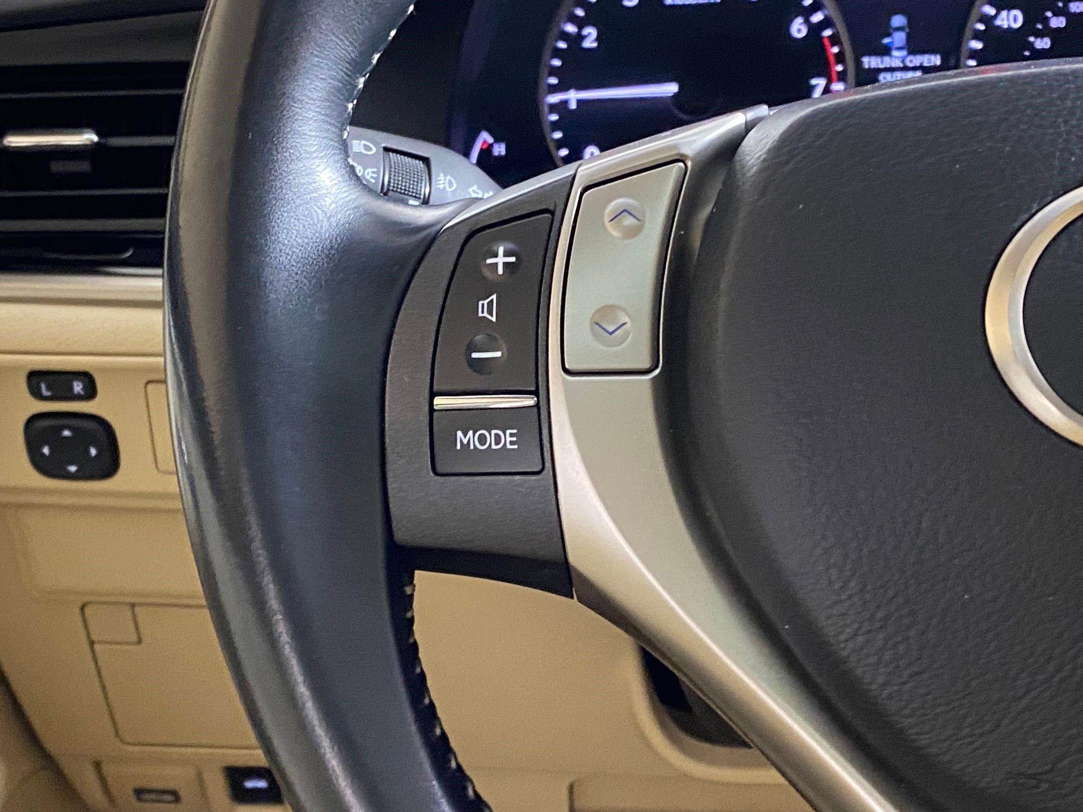 Used 2015 Lexus ES 350 image 18