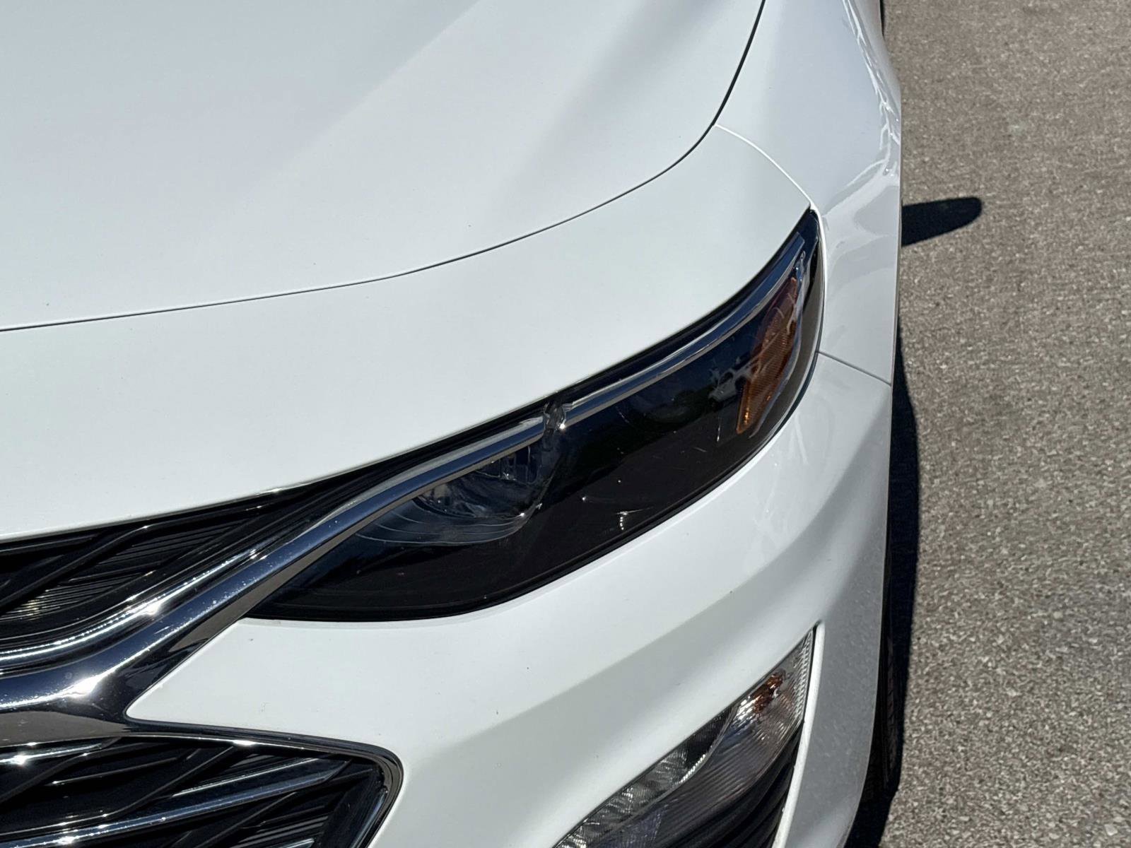 Used 2025 Chevrolet Malibu LT FWD image 11