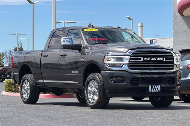 Used 2024 RAM 2500 Laramie w/ Safety Group AWD/4WD image 2