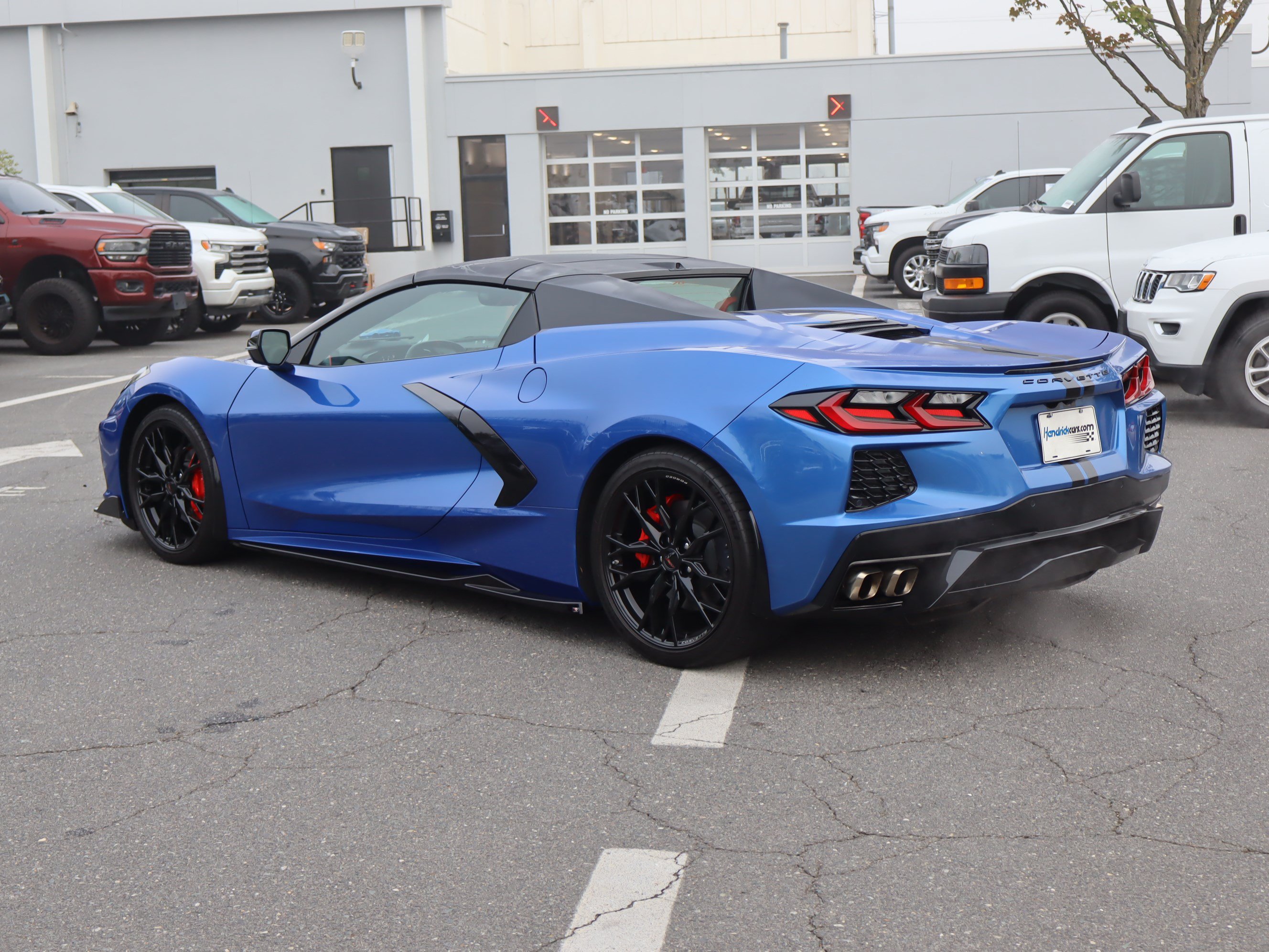 Used 2023 Chevrolet Corvette Stingray Preferred Conv w/ Stealth Interior Trim Package RWD image 8