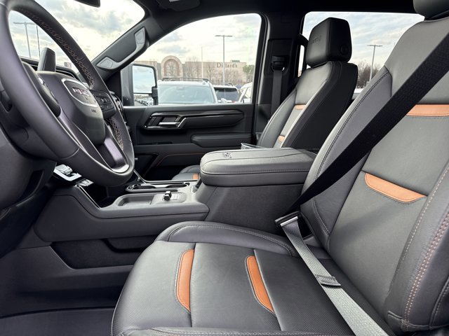 Used 2025 GMC Sierra 3500 AT4 w/ AT4 Preferred Package image 5