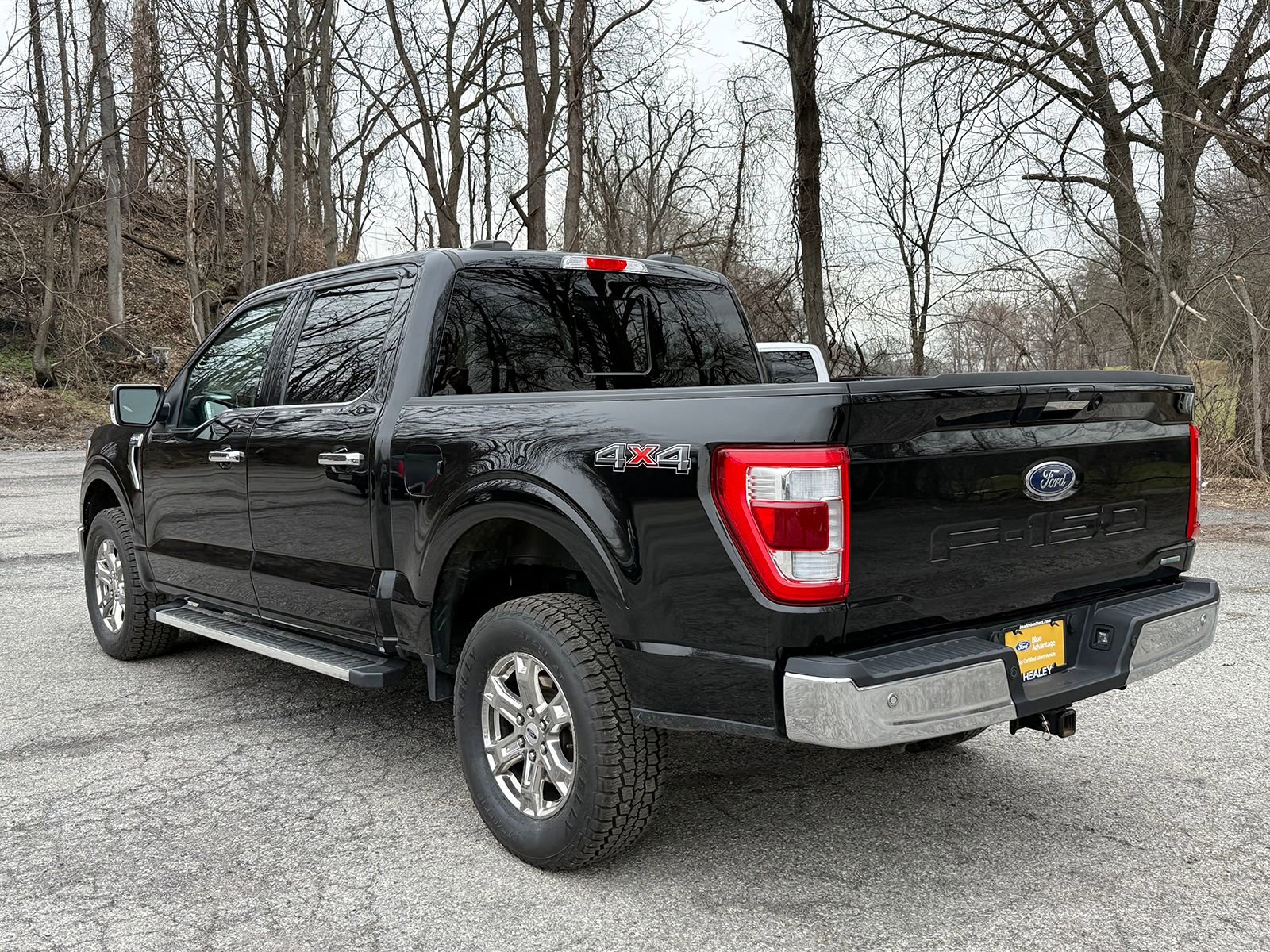 Used 2023 Ford F150 Lariat w/ Trailer Tow Package image 4
