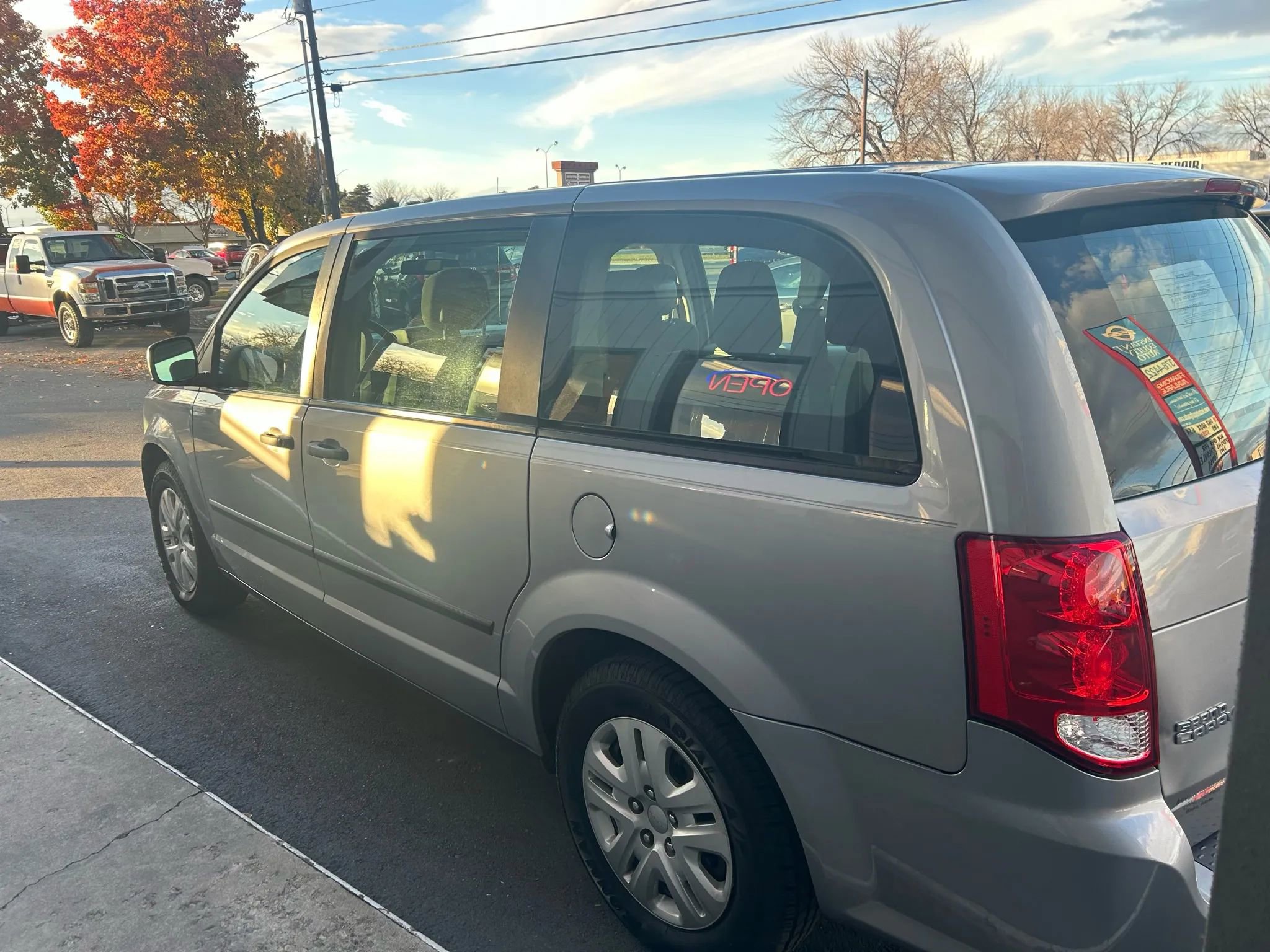 Used 2016 Dodge Grand Caravan American Value Package image 24