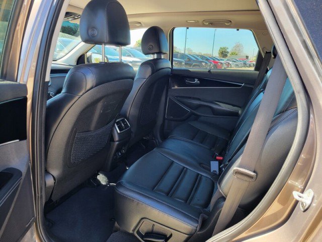 Used 2019 Kia Sorento SX image 30