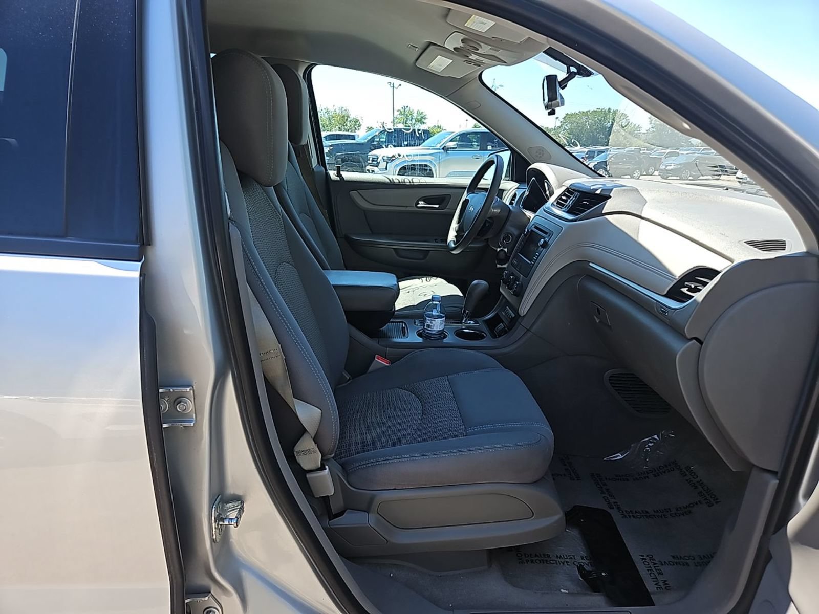 Used 2017 Chevrolet Traverse LS FWD image 7