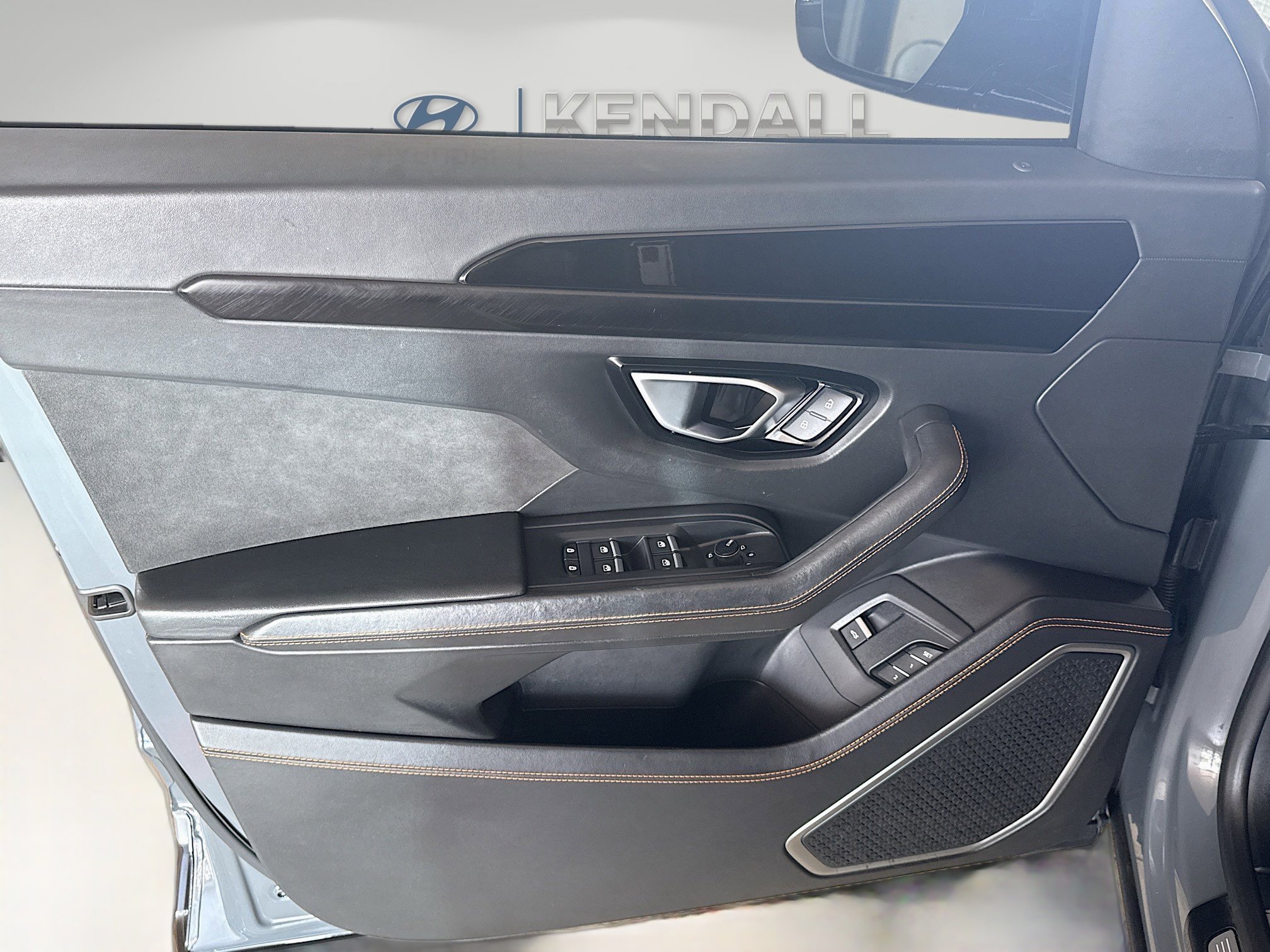 Used 2021 Lamborghini Urus image 17