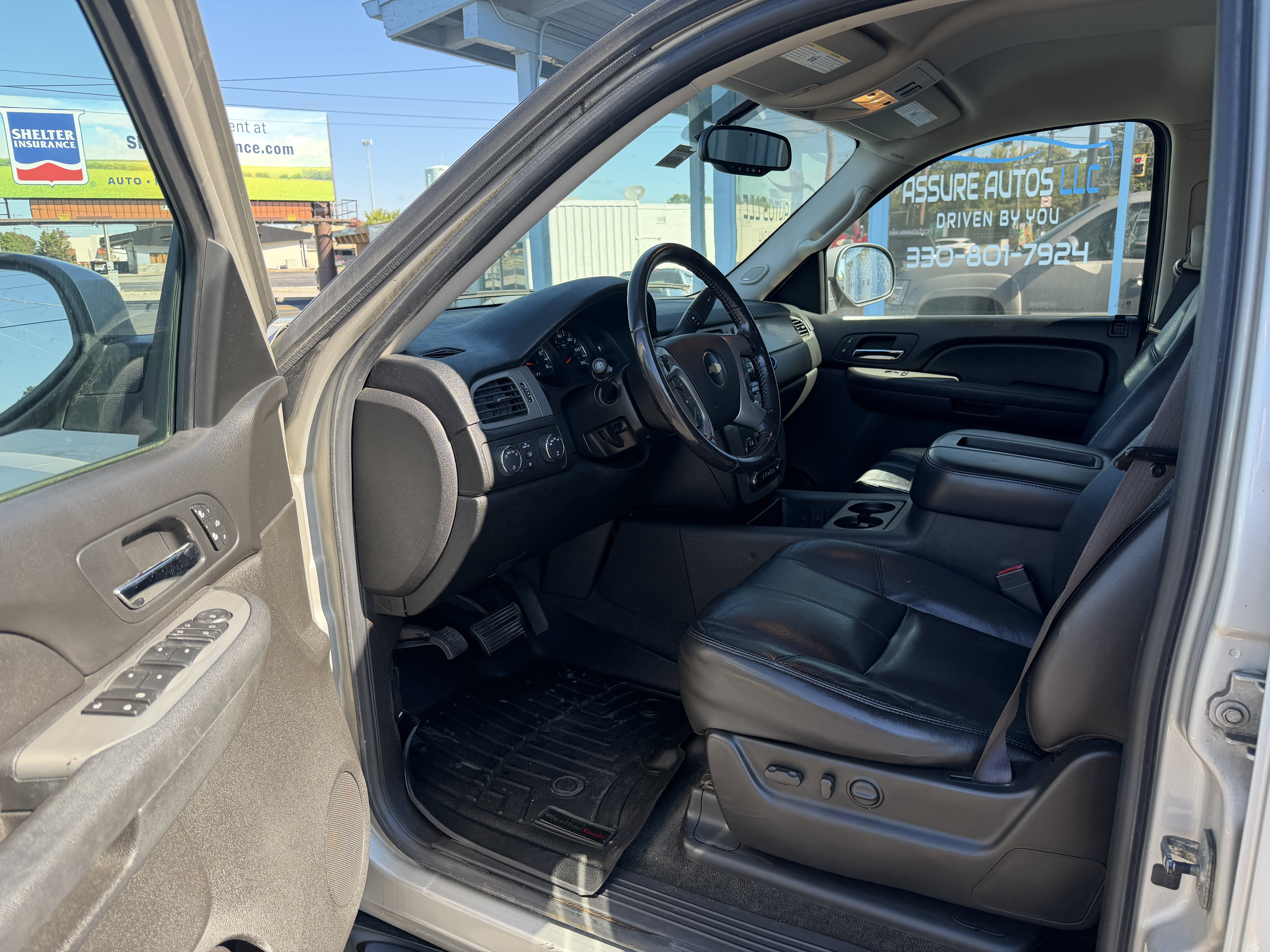 Used 2009 Chevrolet Suburban LT w/ Luxury Package AWD/4WD image 9