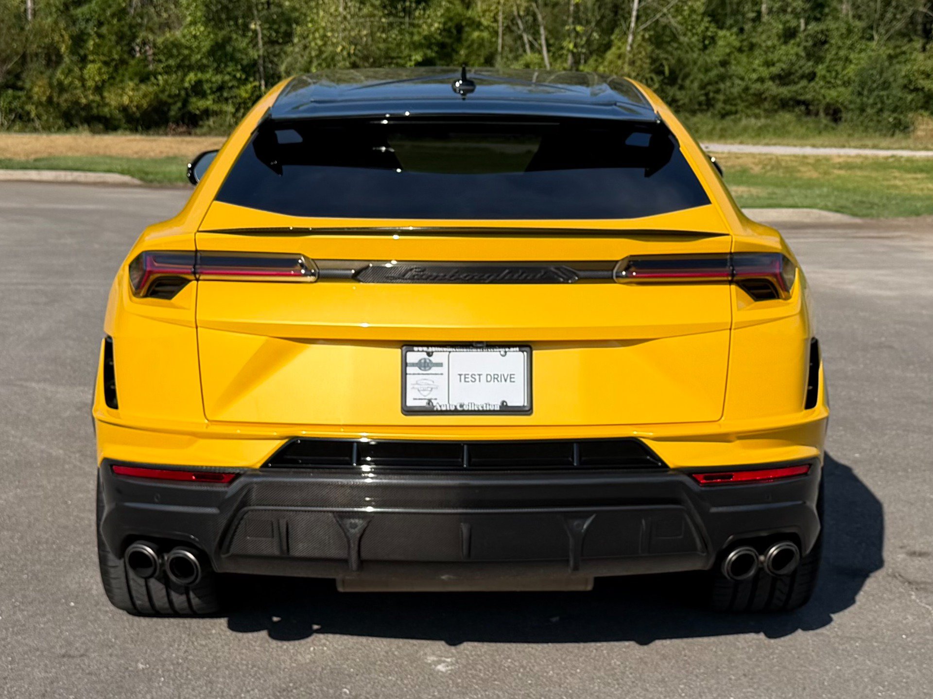 Used 2023 Lamborghini Urus Performante AWD/4WD image 6