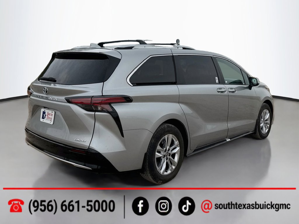 Used 2025 Toyota Sienna Limited AWD/4WD image 8