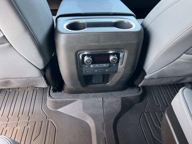 Used 2025 GMC Yukon XL Elevation w/ Elevation Premium Package image 17