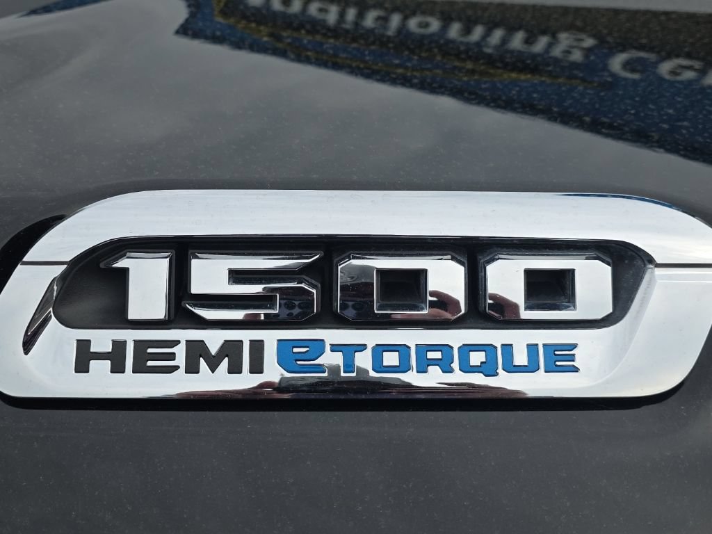 Used 2022 RAM 1500 Limited w/ Body Color Bumper Group AWD/4WD image 14