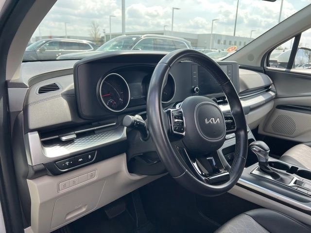 Certified 2024 Kia Carnival LX image 10