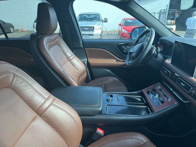 Used 2024 Lincoln Aviator Reserve w/ Equipment Group 201A image 17