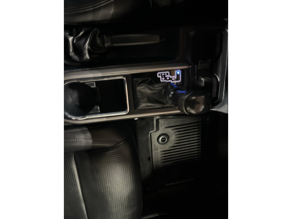 Used 2019 Toyota Tacoma Limited AWD/4WD image 18