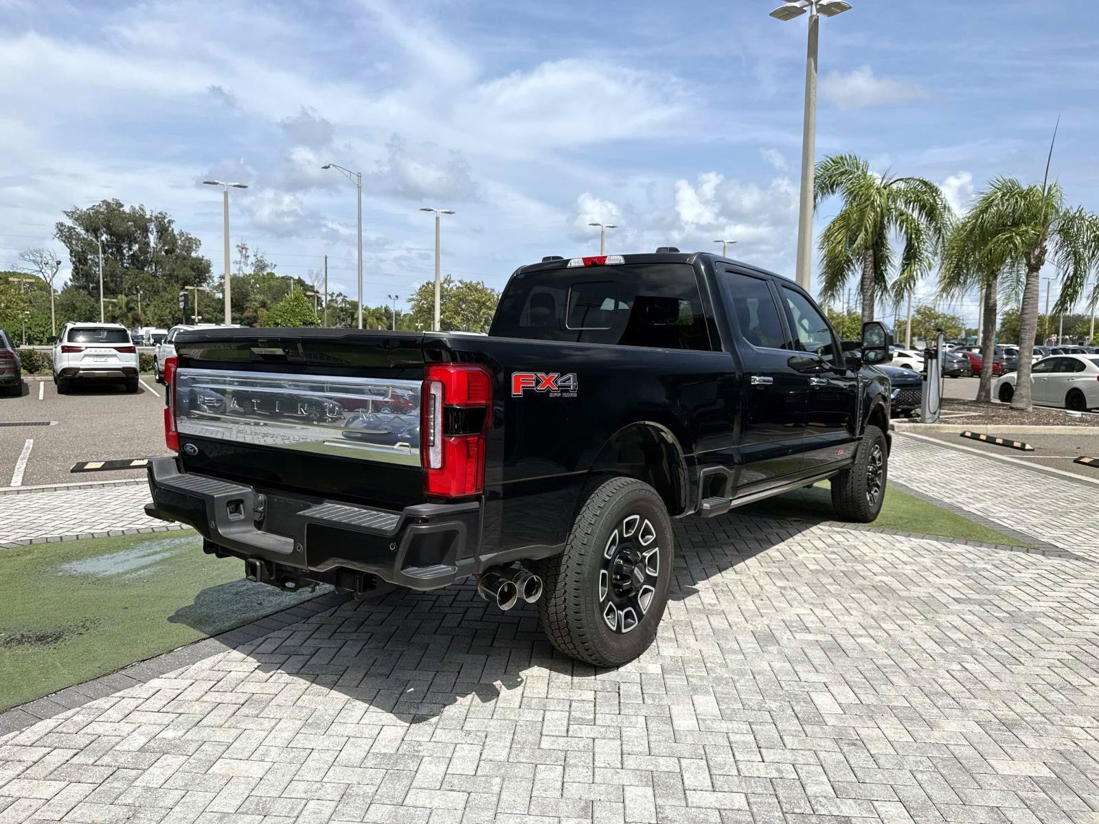 Used 2024 Ford F250 Platinum AWD/4WD image 5